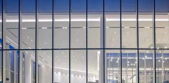 幕墻玻璃更換施工中，要從哪些方面降低建筑能耗？